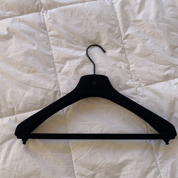 Givenchy hanger - Picture 2 of 4
